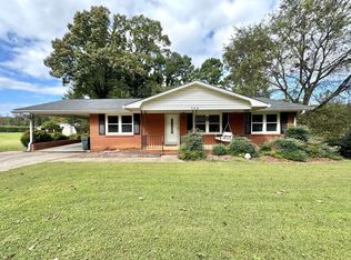 706 Inland Dr, Kernersville, NC 27284