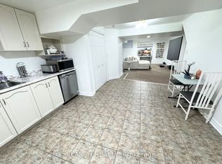 1010 White Clover Way #BASEMENT, Mississauga, ON L5V1C8