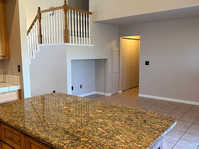 781 W Mount Diablo Ave — Photo 8