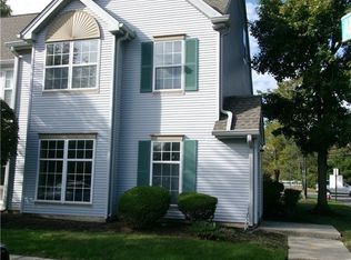 153 Susan Ct, Kendall Park, NJ 08824