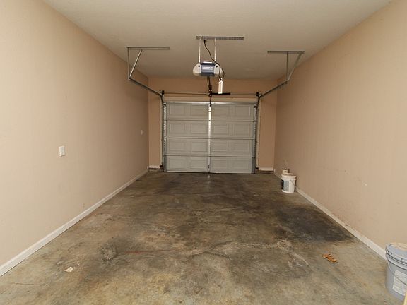 4th image of 125 Maureen Dr APT A