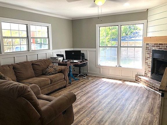 3rd image of 223 McCann Ave