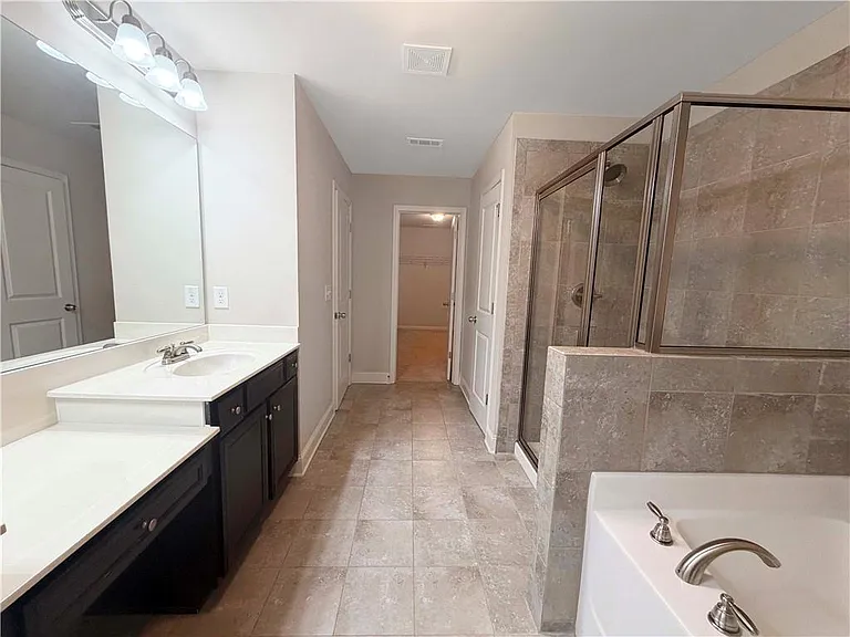 285 Holdings Dr — Photo 16