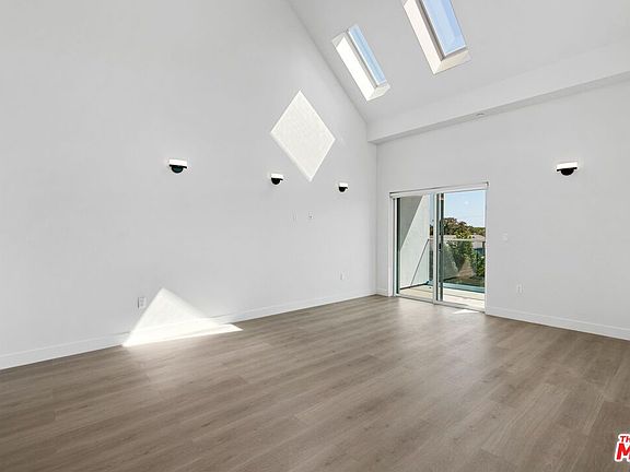 2nd image of 2336 Westwood Blvd #320