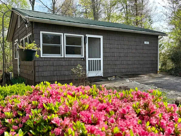 197 Pearson Cir, Lake Lure, NC 28746