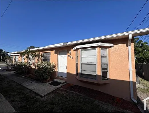 2 bed, 900 sqft, $2,000 — Photo 4
