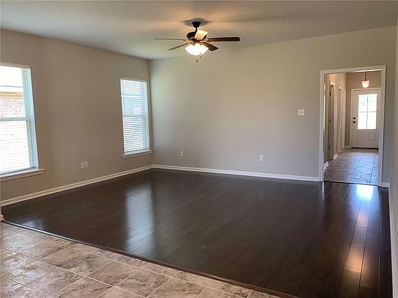 5th image of 125 Orchard Ln