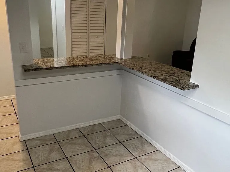 173 SE Fallon Dr — Photo 27