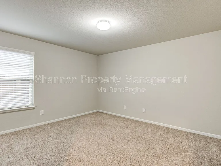 8002 Carillon Way — Photo 21