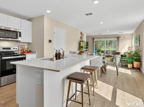 5863 VICTORIA CREEK Lane, Jacksonville, FL 32219