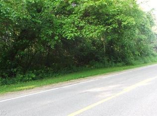 5861 Meadowbrook Rd, Benton Harbor, MI 49022