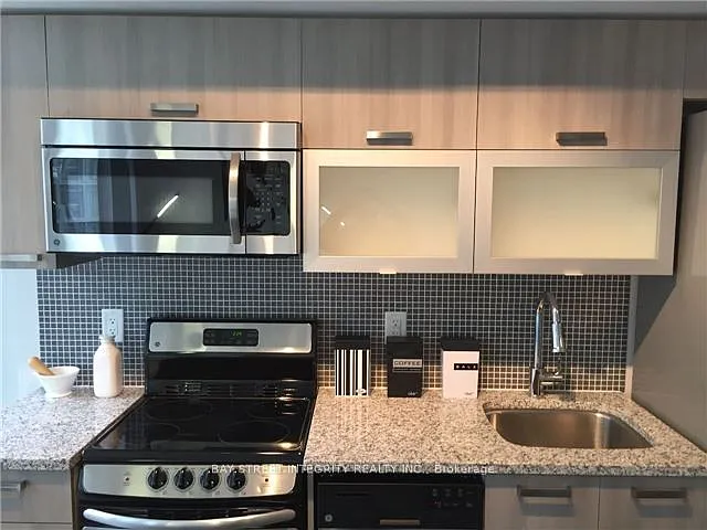 36 Lisgar St #602W — Photo 11