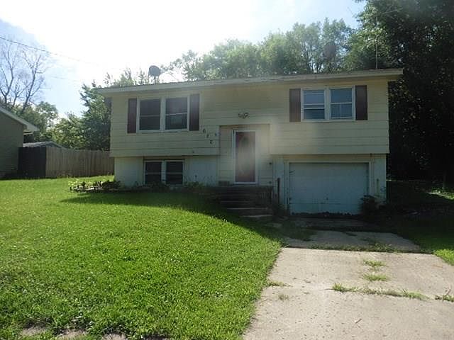 1st image of 620 Franklin Dr