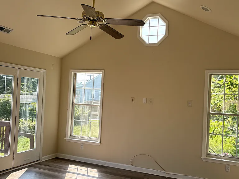 416 Old Home Rd — Photo 4