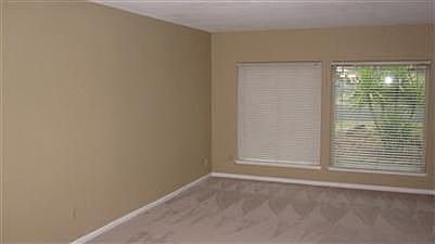 3rd image of 906 Cottonwood Dr