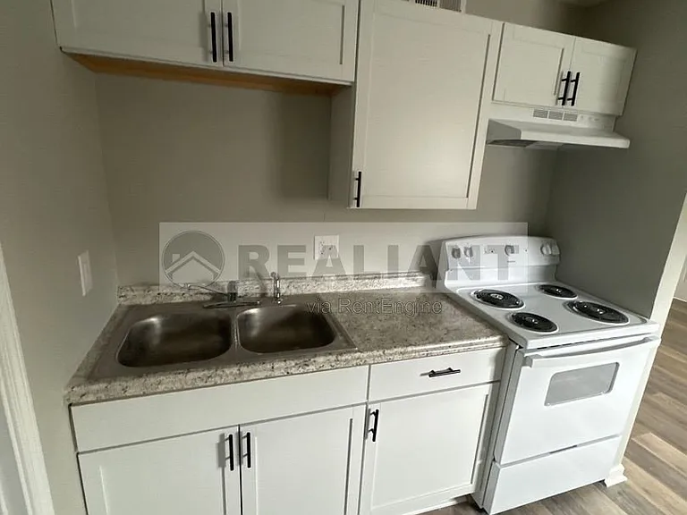 2069 Fontaine Rd #10 — Photo 7