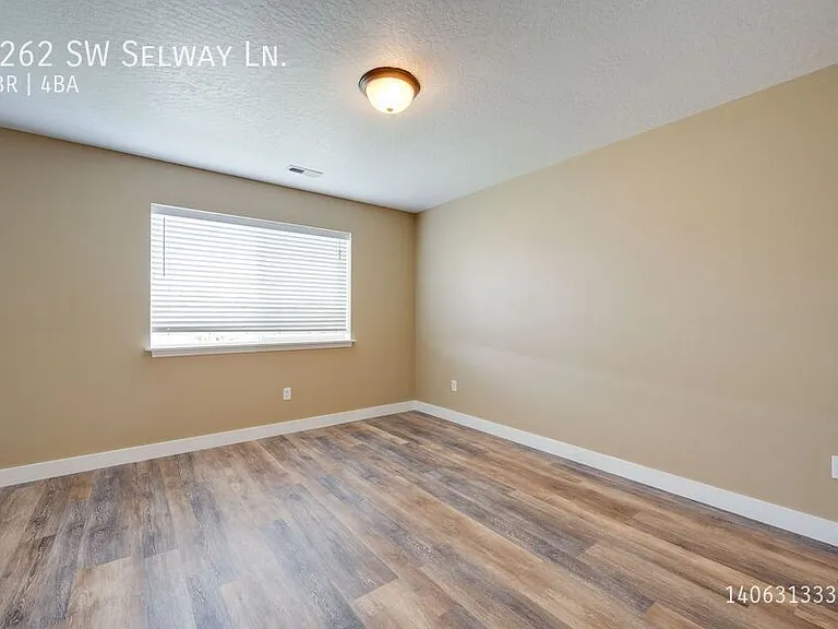 1262 SW Selway Ln — Photo 23