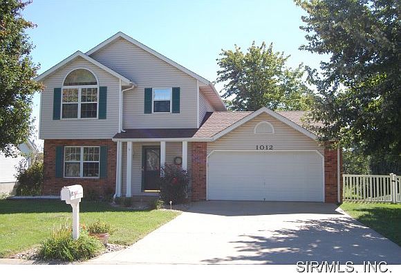 1st image of 1012 Meadows Ct
