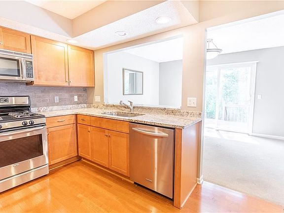 3rd image of 5415 Village Station Cir
