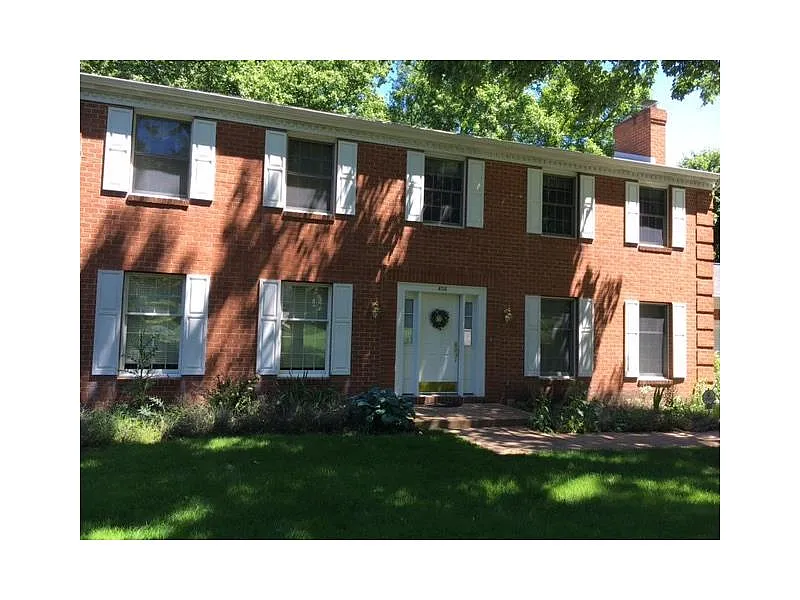 456 Edgewood Ave photo 1