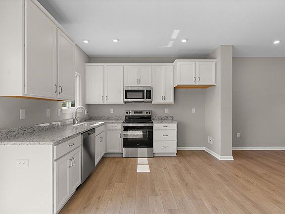 4th image of 1512 Linksman Ct