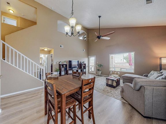 3rd image of 7012 Vista Del Sol Dr NW