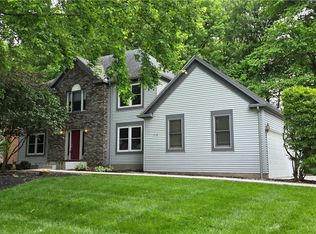 1178 Logan Woods Dr, Hubbard, OH 44425