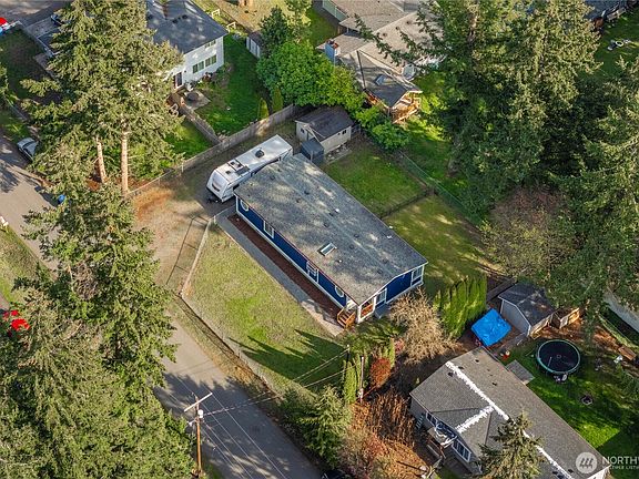 3rd image of 19209 75th Street E