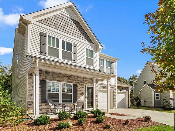 3rd image of 2373 Dukes Hollow Ct