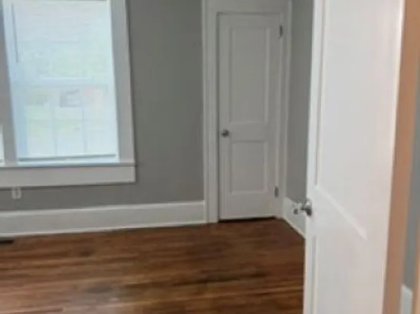 17 Easley Bridge Rd, Greenville, SC 29611