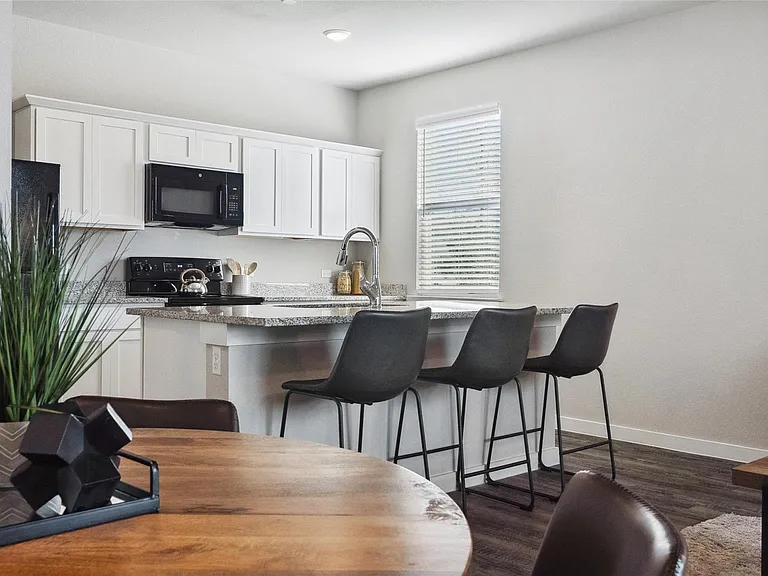 705 Horseshoe Dr #1702 — Photo 9