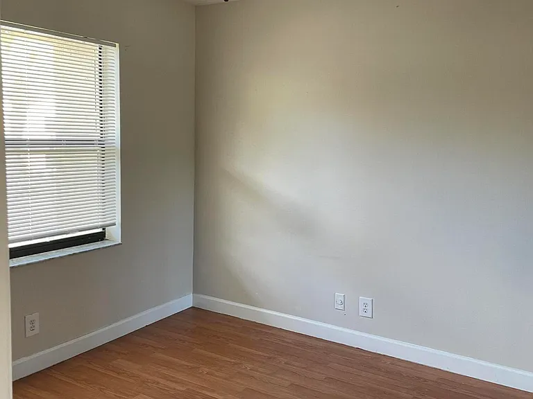 6832 Palmetto Cir S #203 — Photo 4