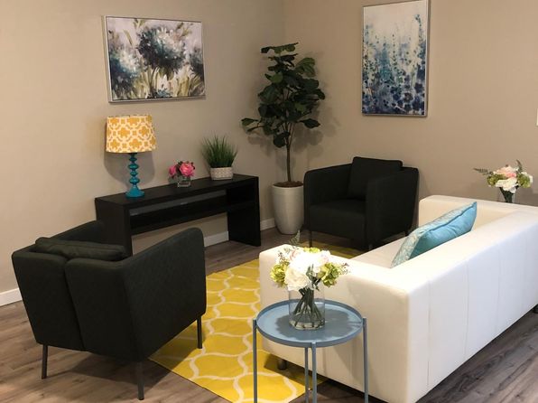 146 Hamilton Ave #100