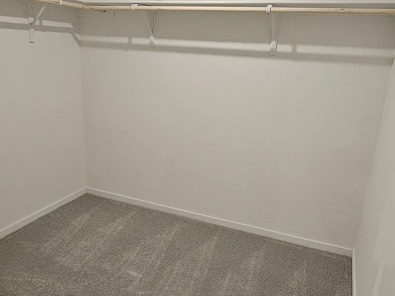 7805 Thor Dr — Photo 12