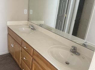 414 Eisenhower St #414, Baldwin City, KS 66006