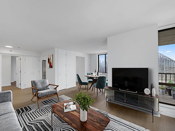 4th image of 75 W End Ave APT R22a