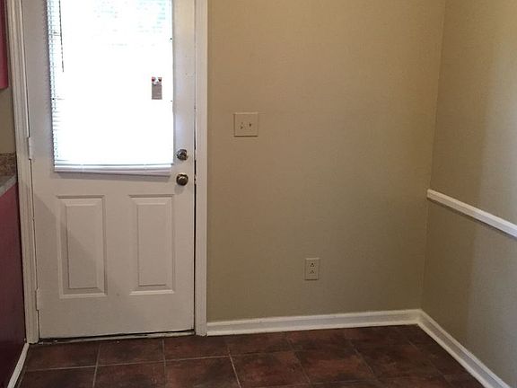 4th image of 164 Park Cir #A