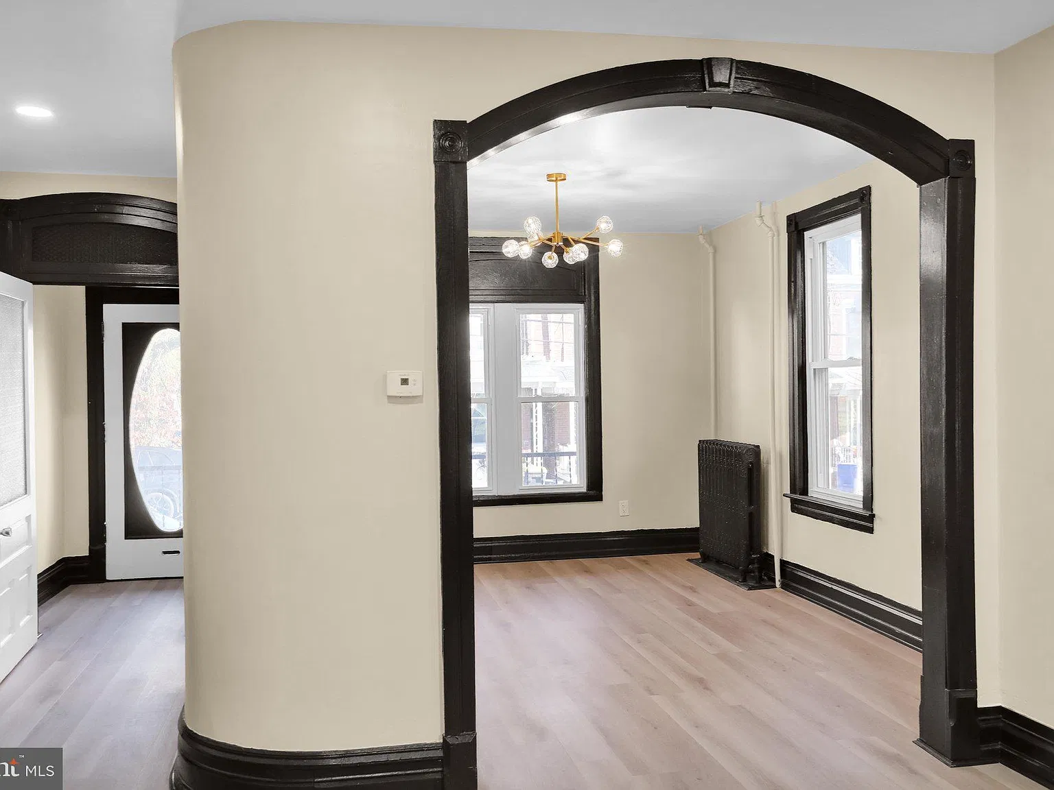 3 bed, 2.0 bath, 1540 sqft, $2,200 — Photo 2