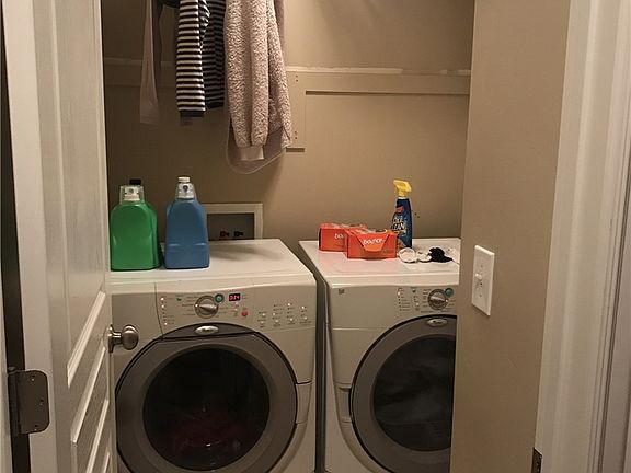 5th image of 235 E Crosscourt Way