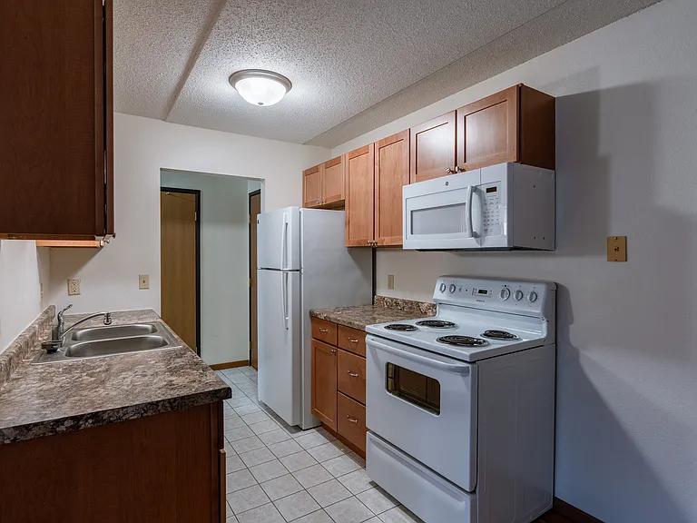 Fargo, ND France Apartments | Kitchen