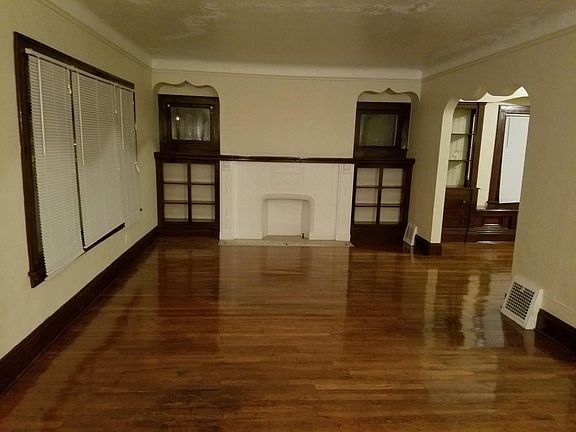 5th image of 11318 Avon Ave