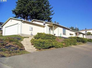 821 Limbaugh Way, Brookings, OR 97415