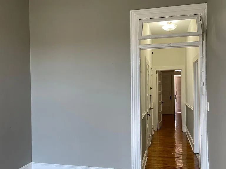 9 W Chase St — Photo 15