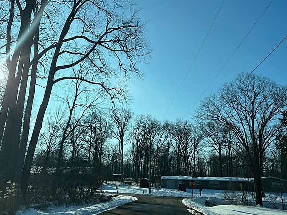 4th image of 40 Wildwood Dr