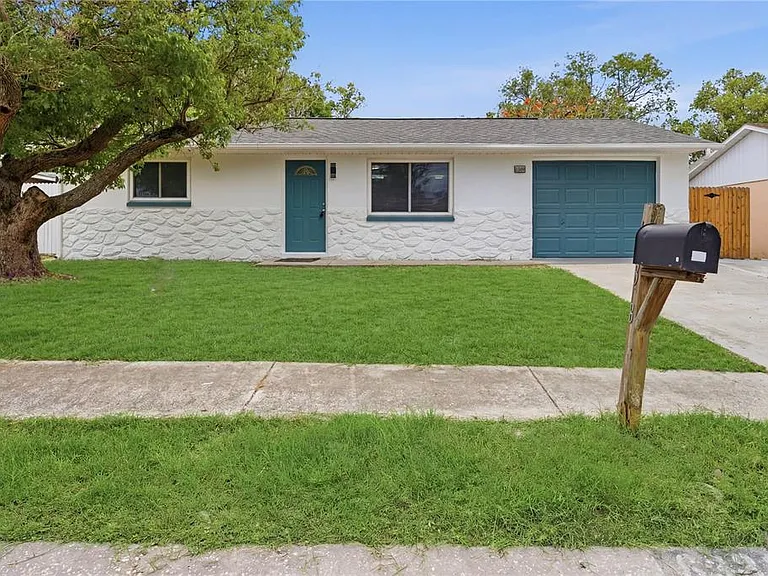 6338 Aberdeen Ave — Photo 1