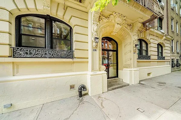 Rented by Douglas Elliman | media 13