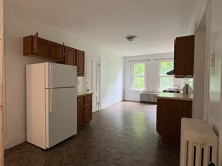 211 Norton St #2 — Photo 2