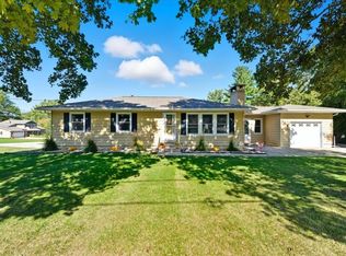 156 W Orange Rd, Waterloo, IA 50701