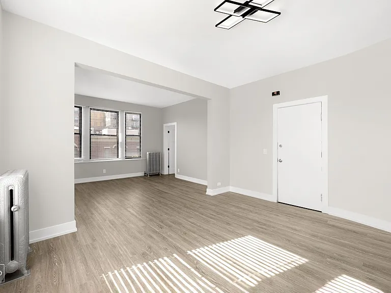 447 N Austin Blvd — Photo 10