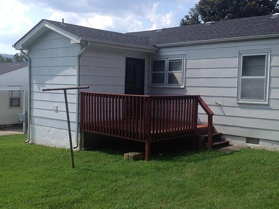 3rd image of 209 Dale St Lot 46